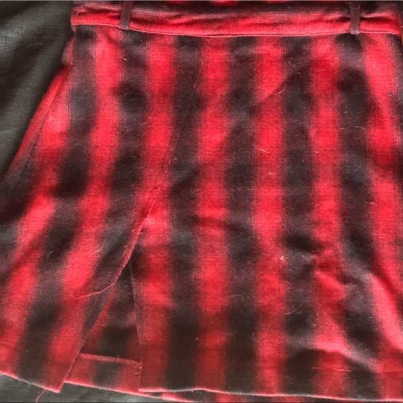 UNIF Brixton Red Plaid Wool Blend Jumper Dress With Large Zip Pocket - Picture 3 of 7
